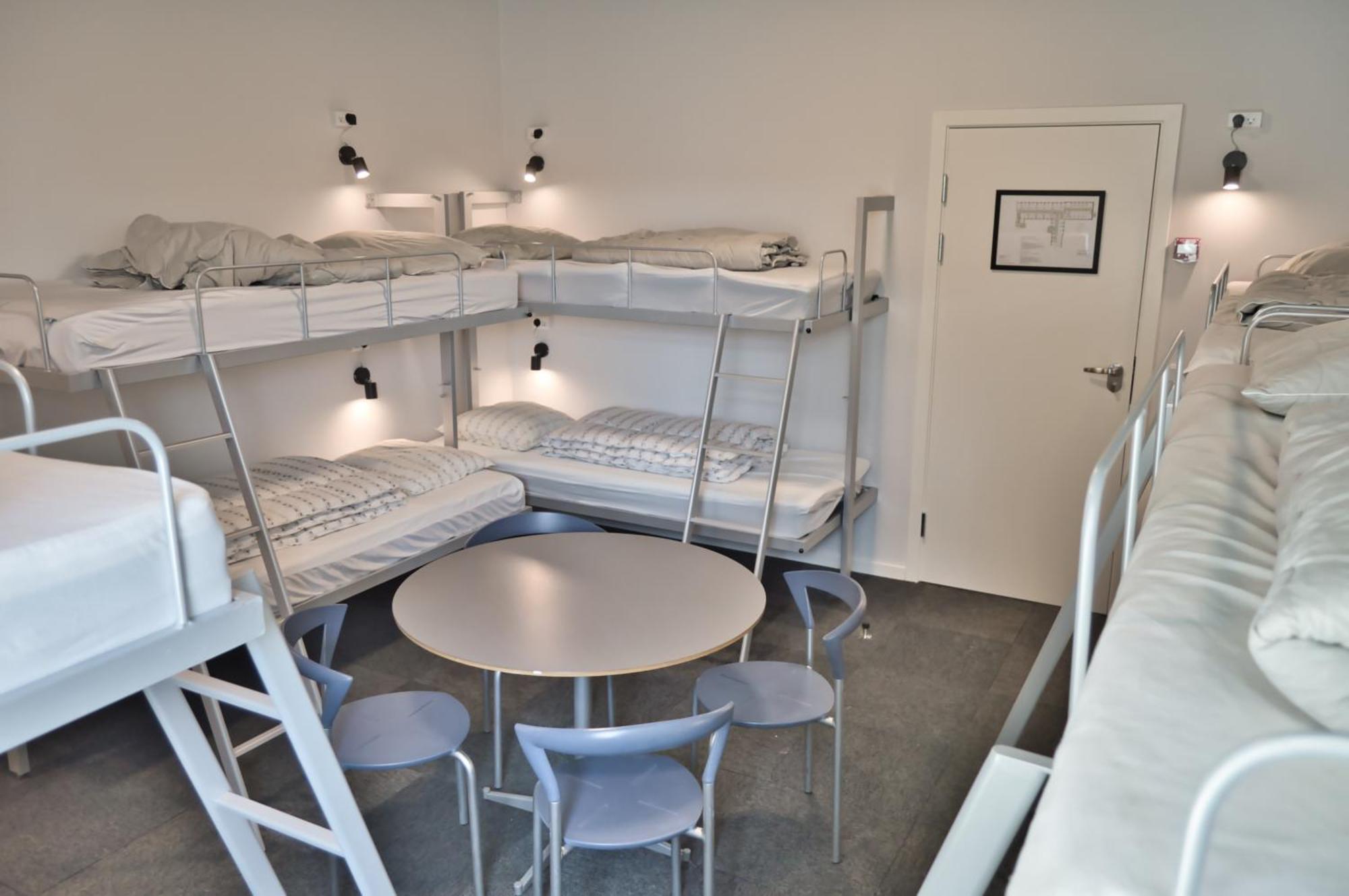 Hostal Danhostel *